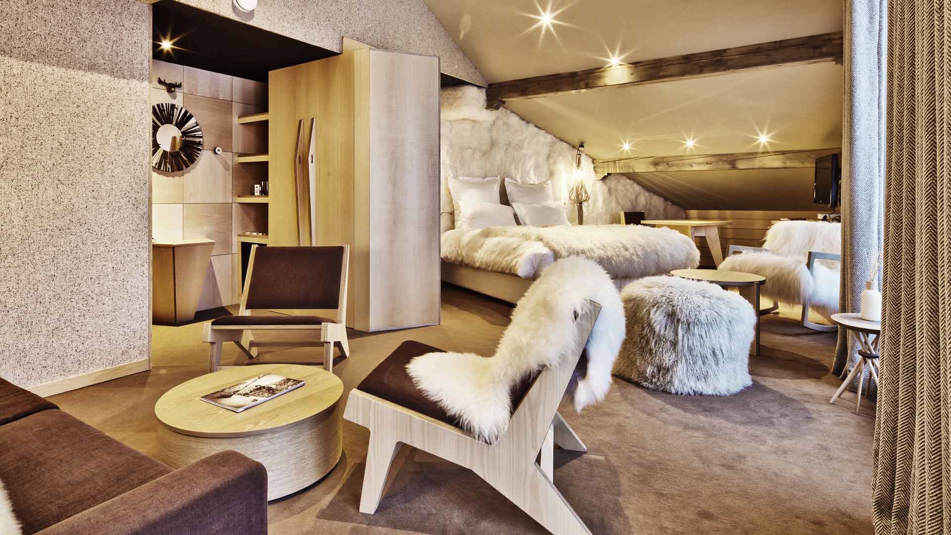 Ski & Snow, The Three Valleys, France, Altapura, Suite