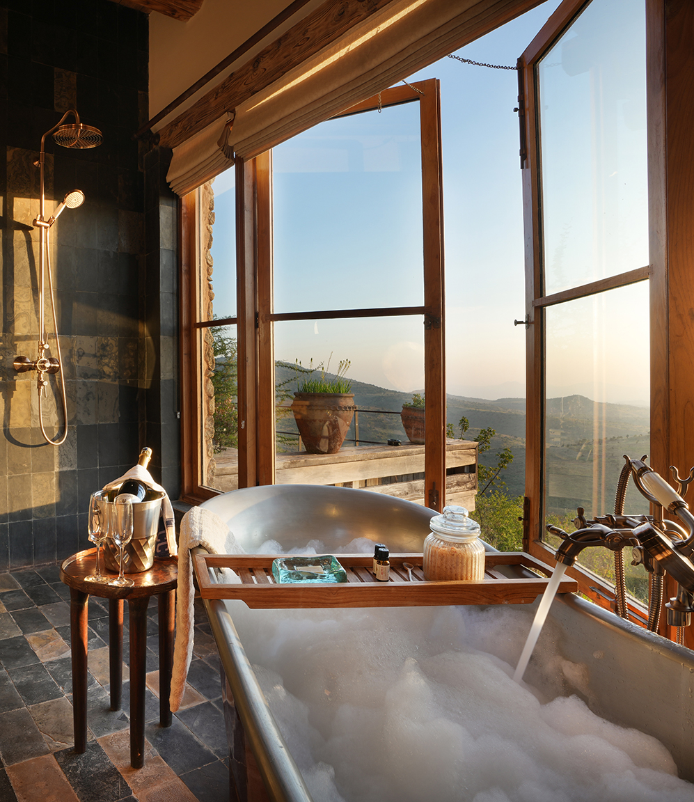 Africa, Kenya, bathtub in a room with a view at Lengishu