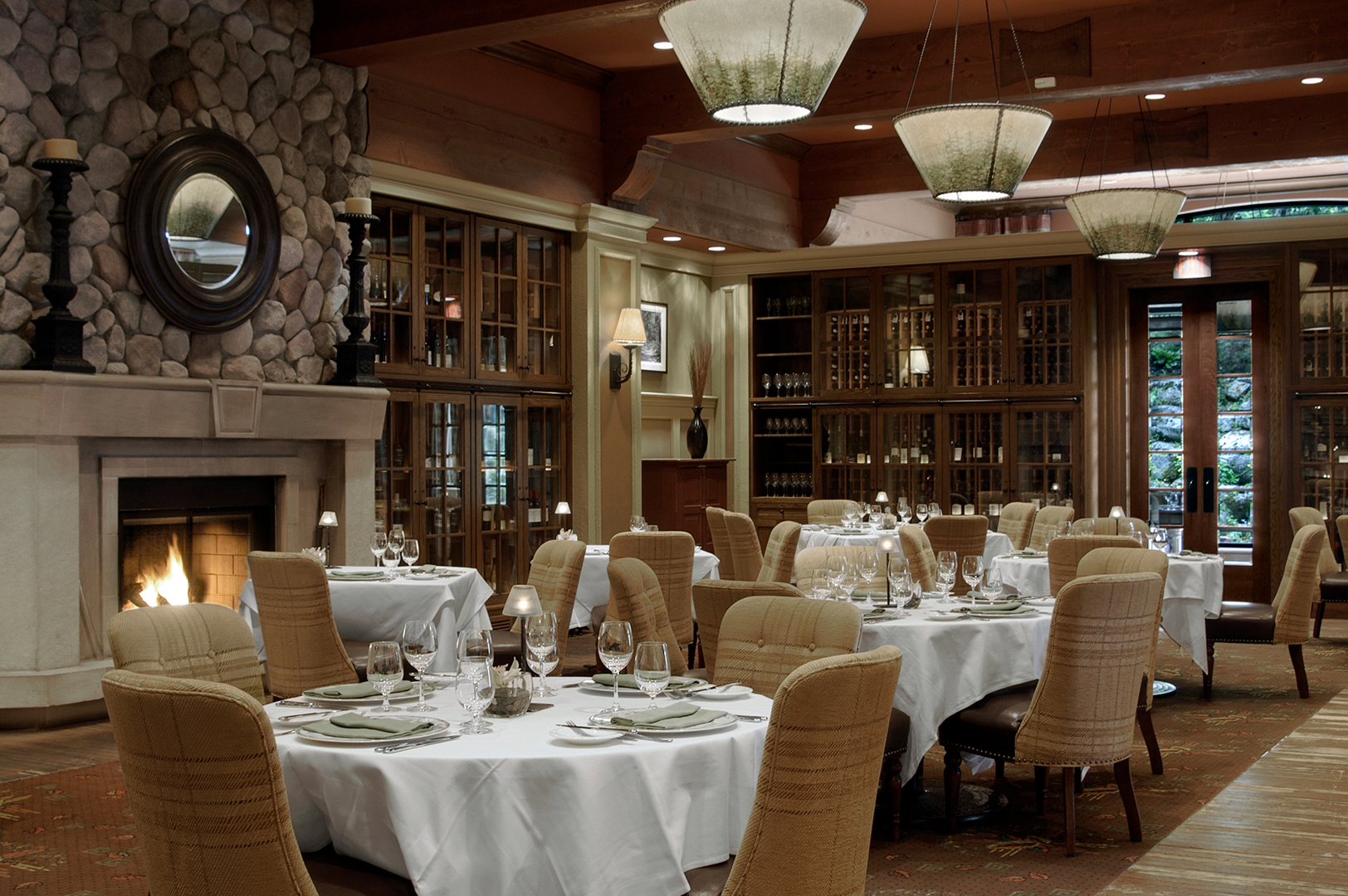 Ski & Snow, Canada, Fairmont Chateau Whistler, Grill room restaurant
