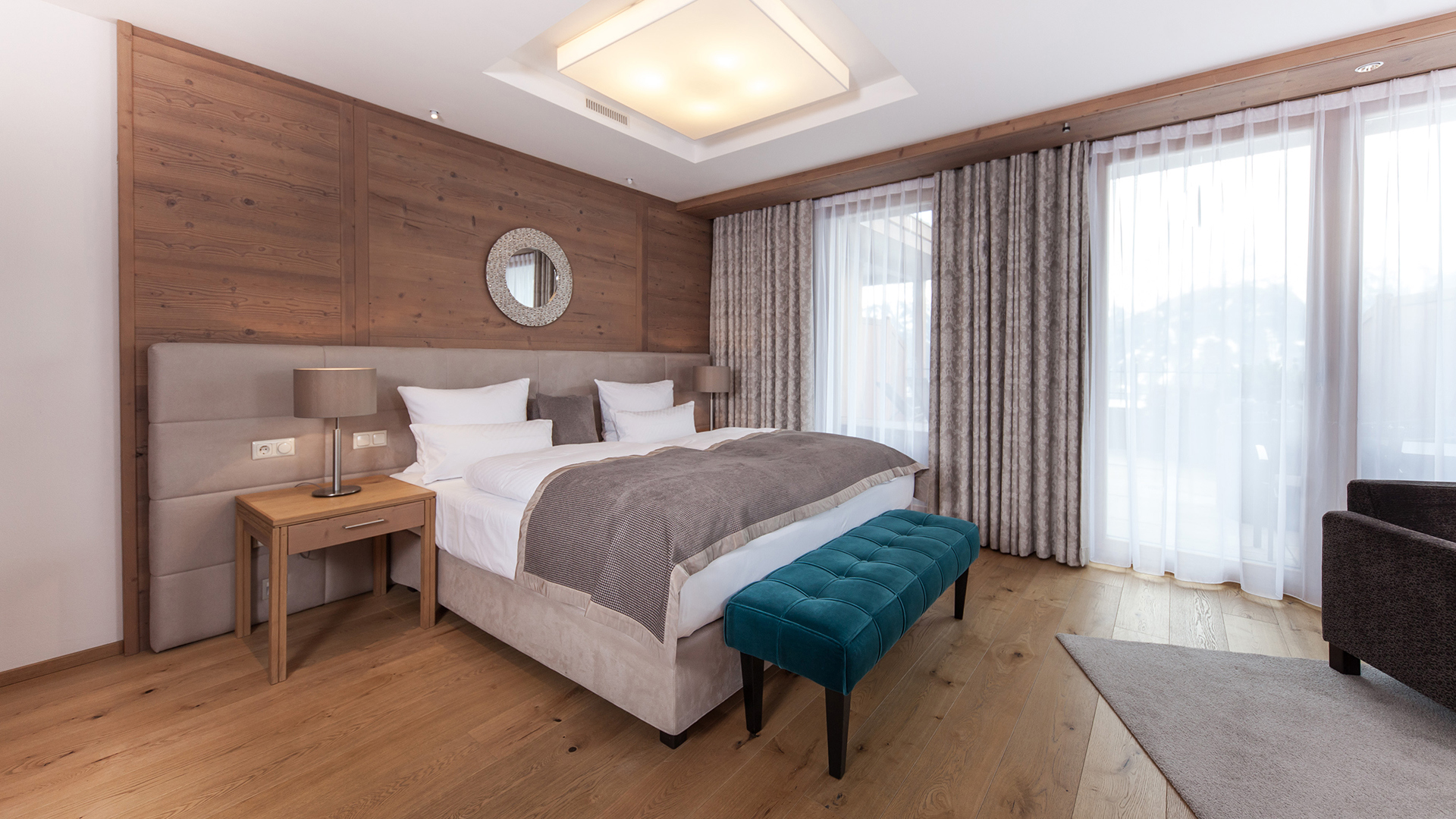 Luxury Ski & Snow, Austria, Schlosshotel Fiss, Suite Bedroom