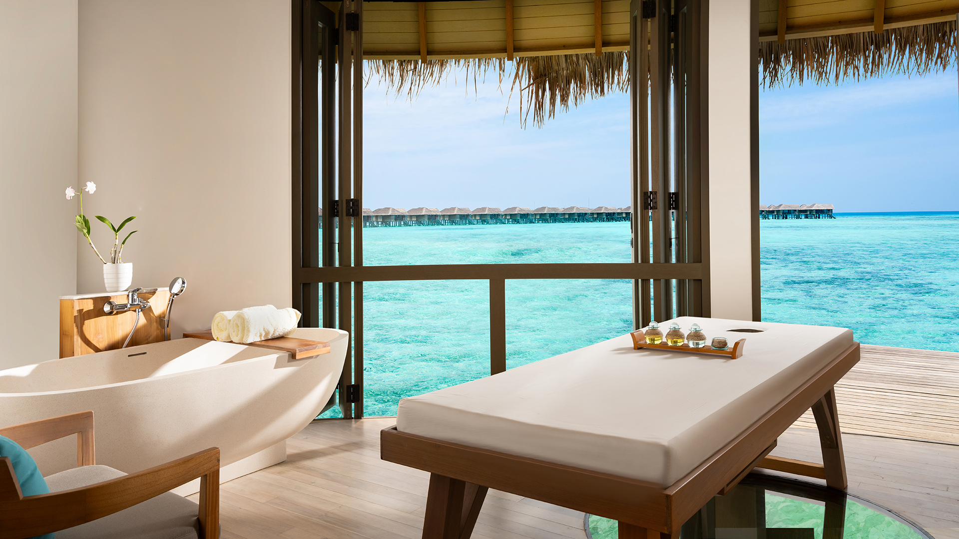 Indian Ocean, Maldives, Vakkaru Maldives, Spa Room