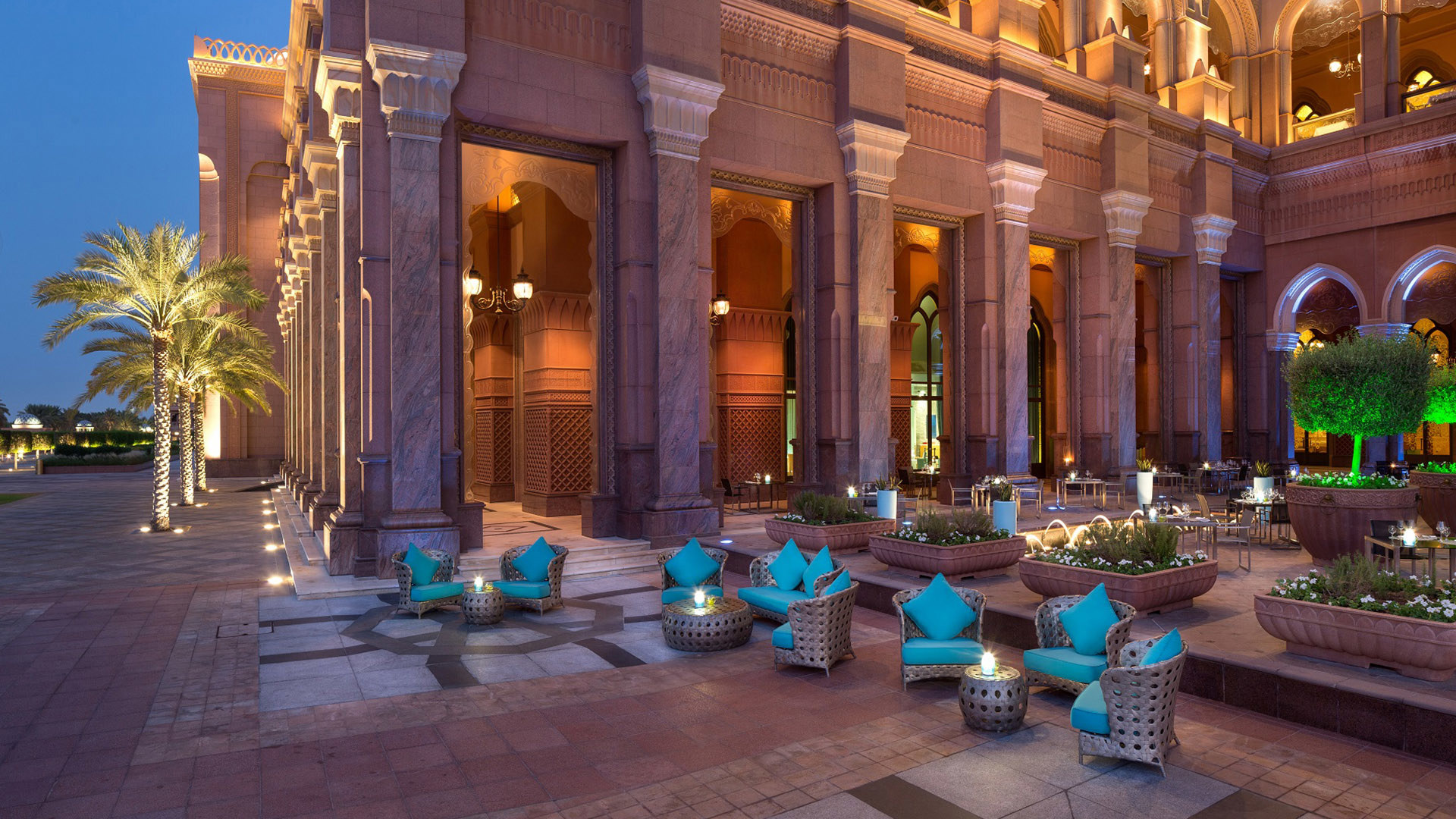 Arab Emirates, Abu Dhabi, The Emirates Palace, Outdoor Dining and Decking