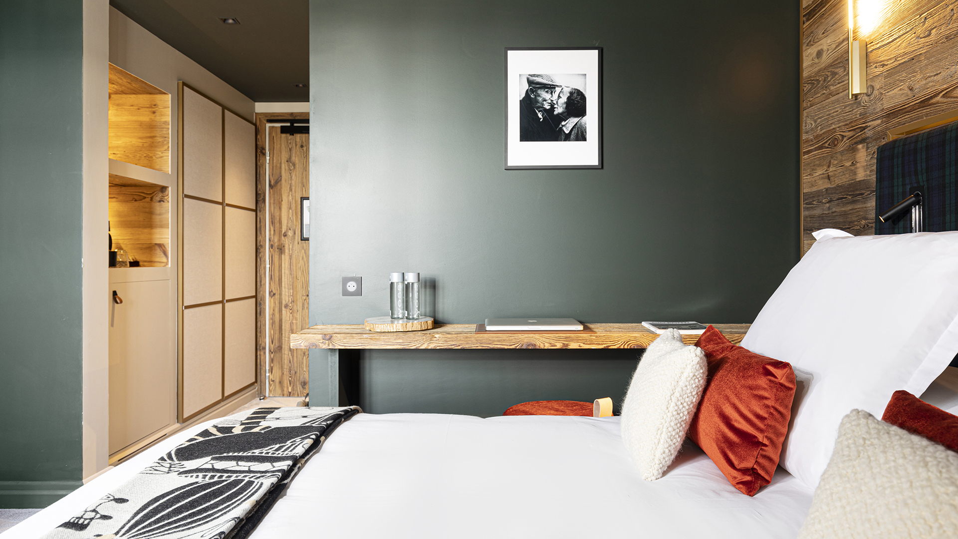 Ski & Snow, The Three Valleys, France, Le Chabichou, Classic Suite