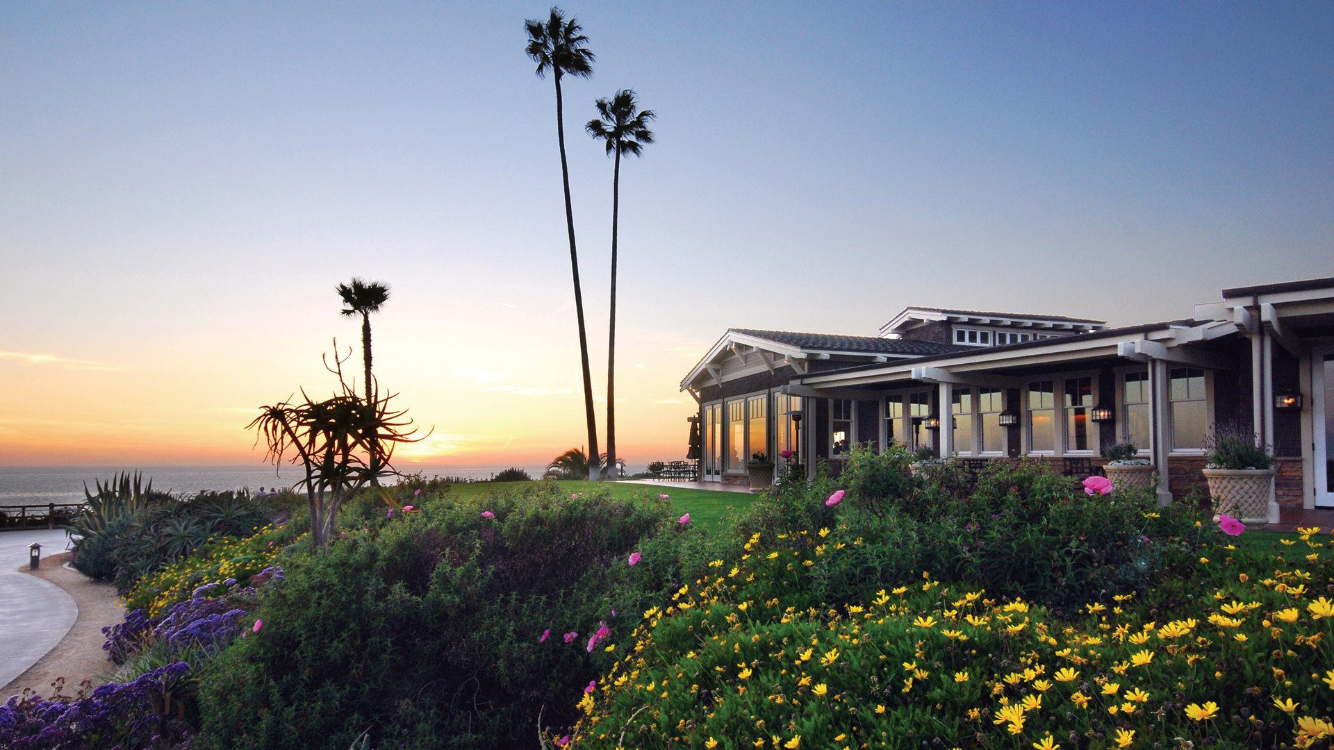  USA, Luxury California Holidays, Montage Laguna Beach, Studio exterior