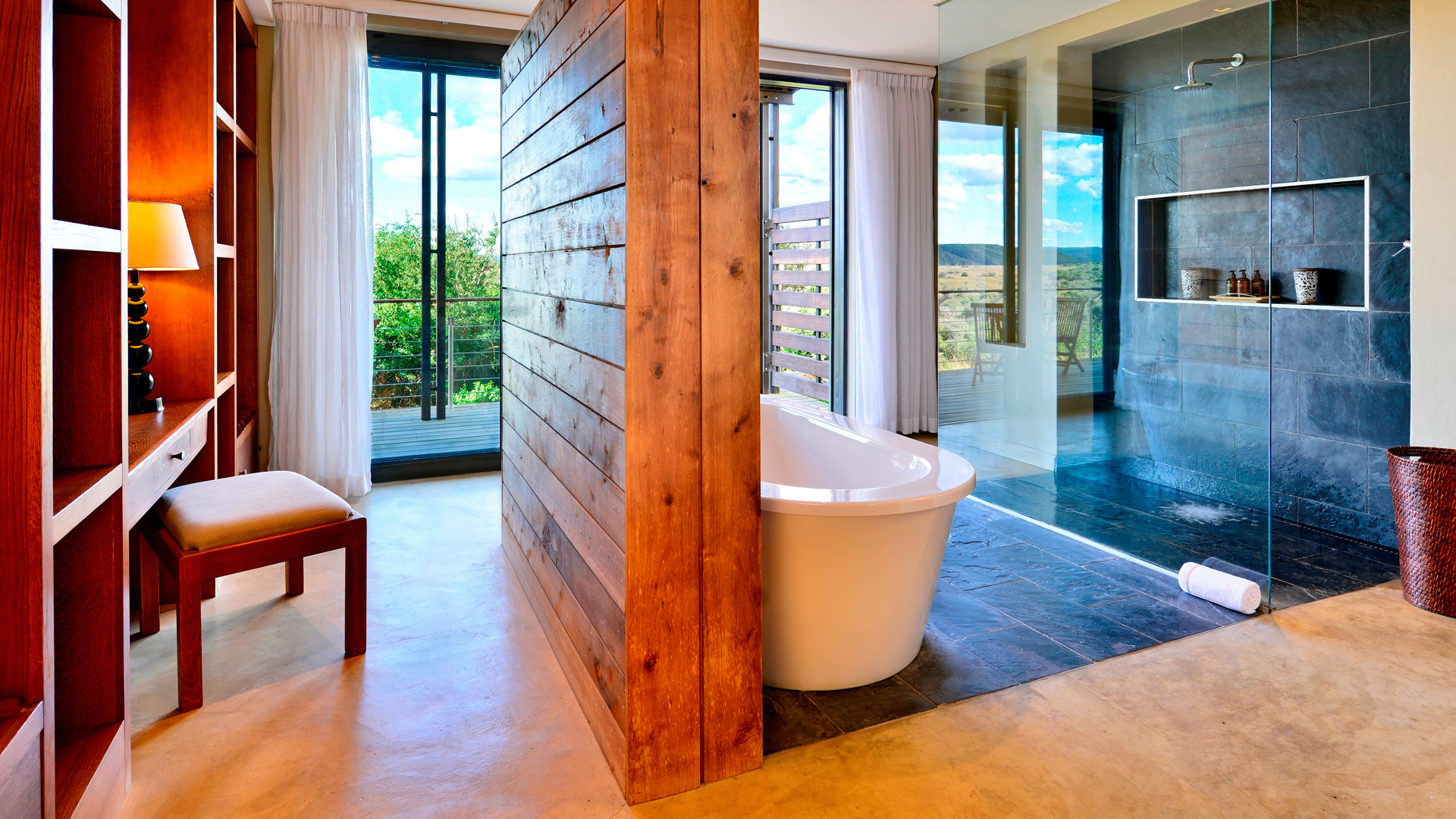  Africa, South Africa, Sarili Lodge at Shamwari Private Game Reserve, Bathroom