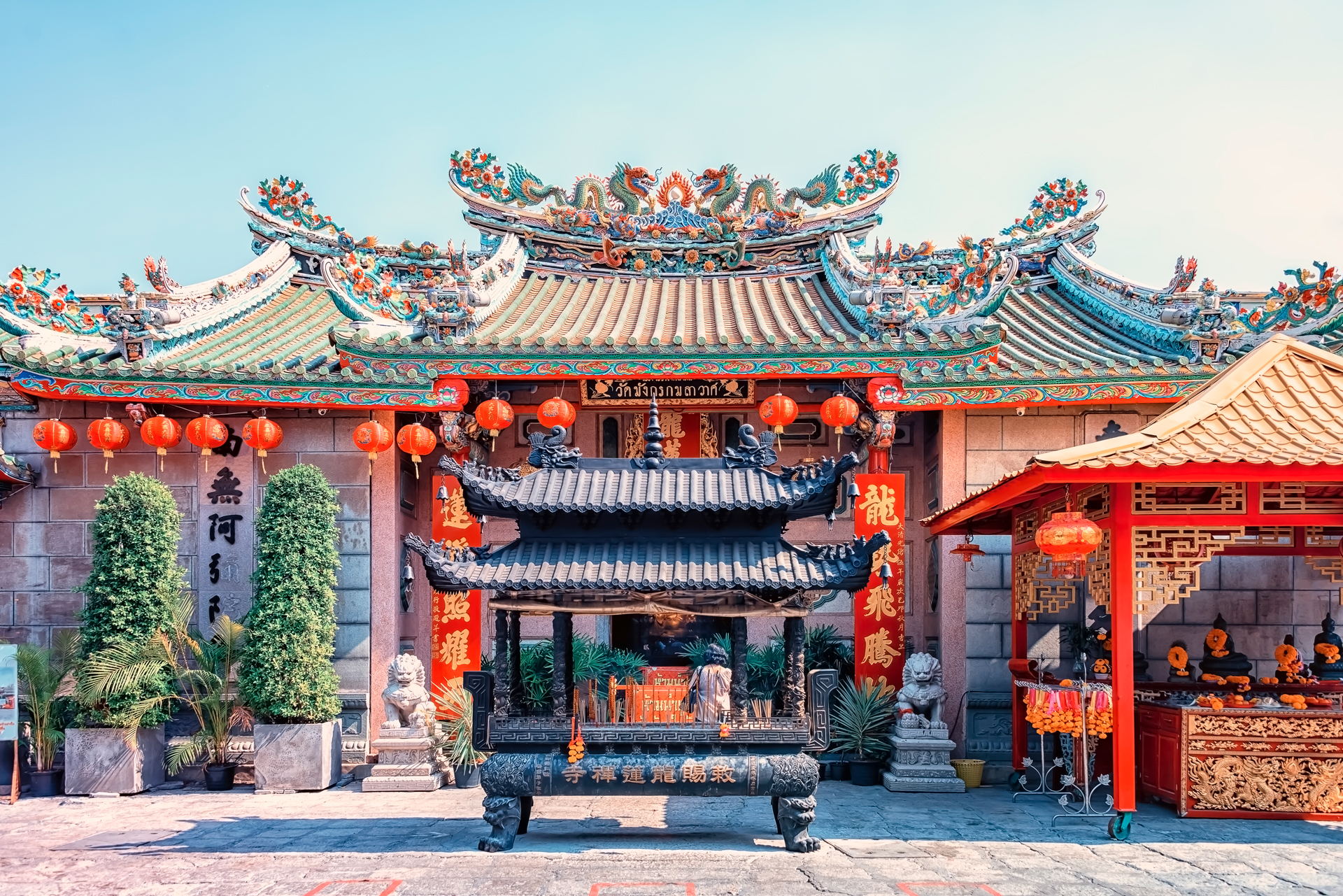 Wat Mangkon Kamalawat Buddhist temple in Thailand