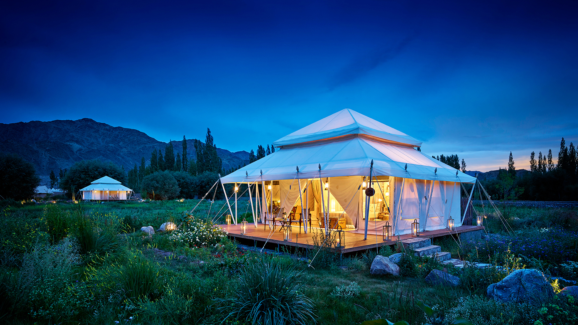 Asia, India, The Ultimate Travelling Camps, Luxury suite tent exterior