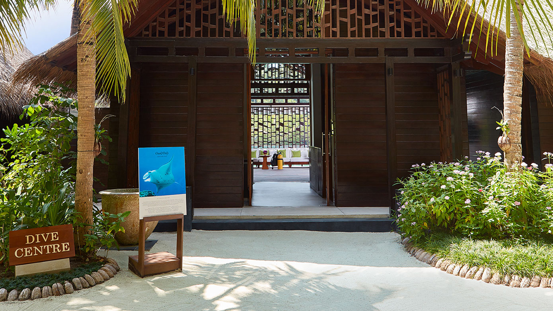 Indian Ocean, Maldives, One&Only Reethi Rah, Dive Centre