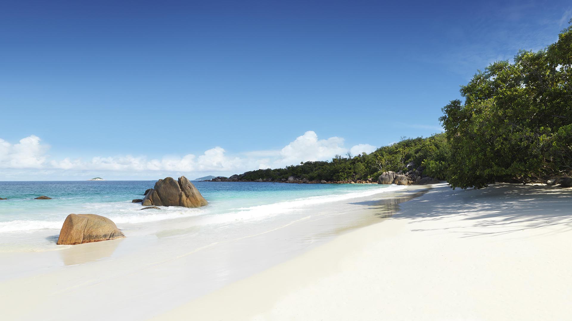 Indian Ocean, Seychelles, Raffles Seychelles, Anse Lazio Beach