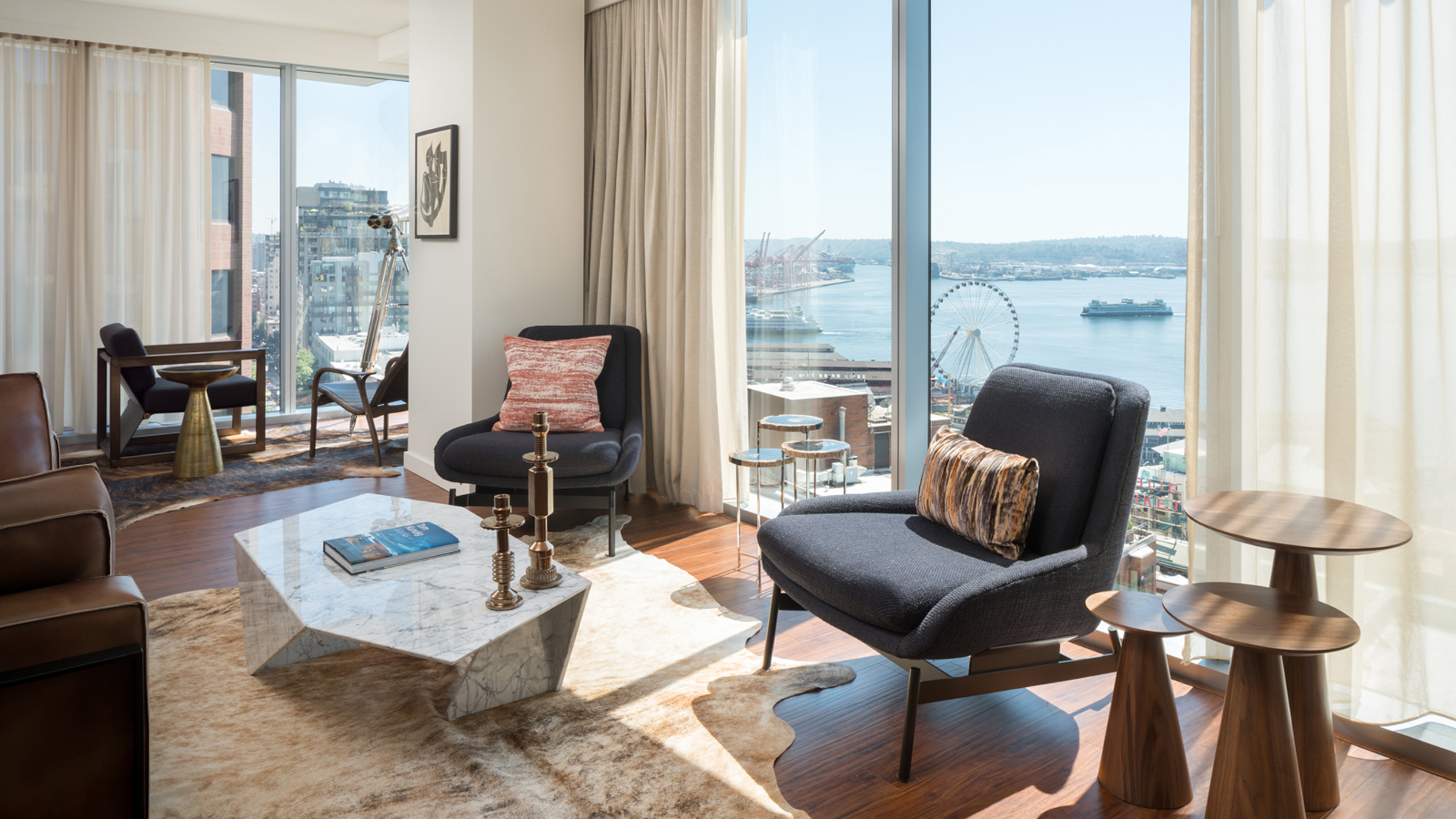 North America, Seattle, Thompson Hotel Seattle, Lounge and view