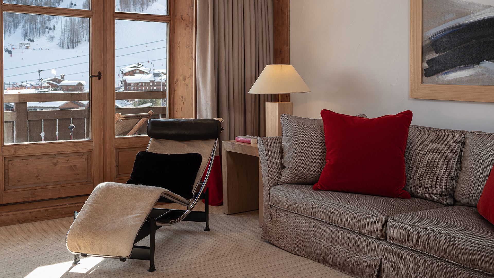 Ski & Snow. France, Val D'Isere, Les Barmes De l'Ours, Lounge prestige suite contemporary style