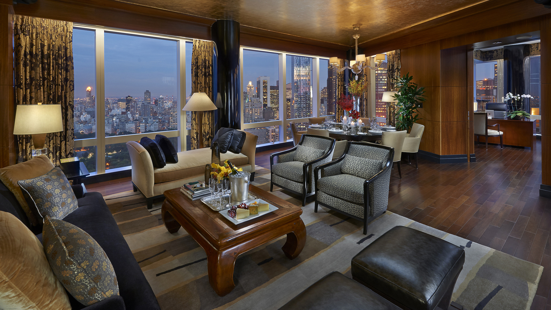  USA, Luxury New York Holidays, Mandarin Oriental, Oriental Suite Living Room