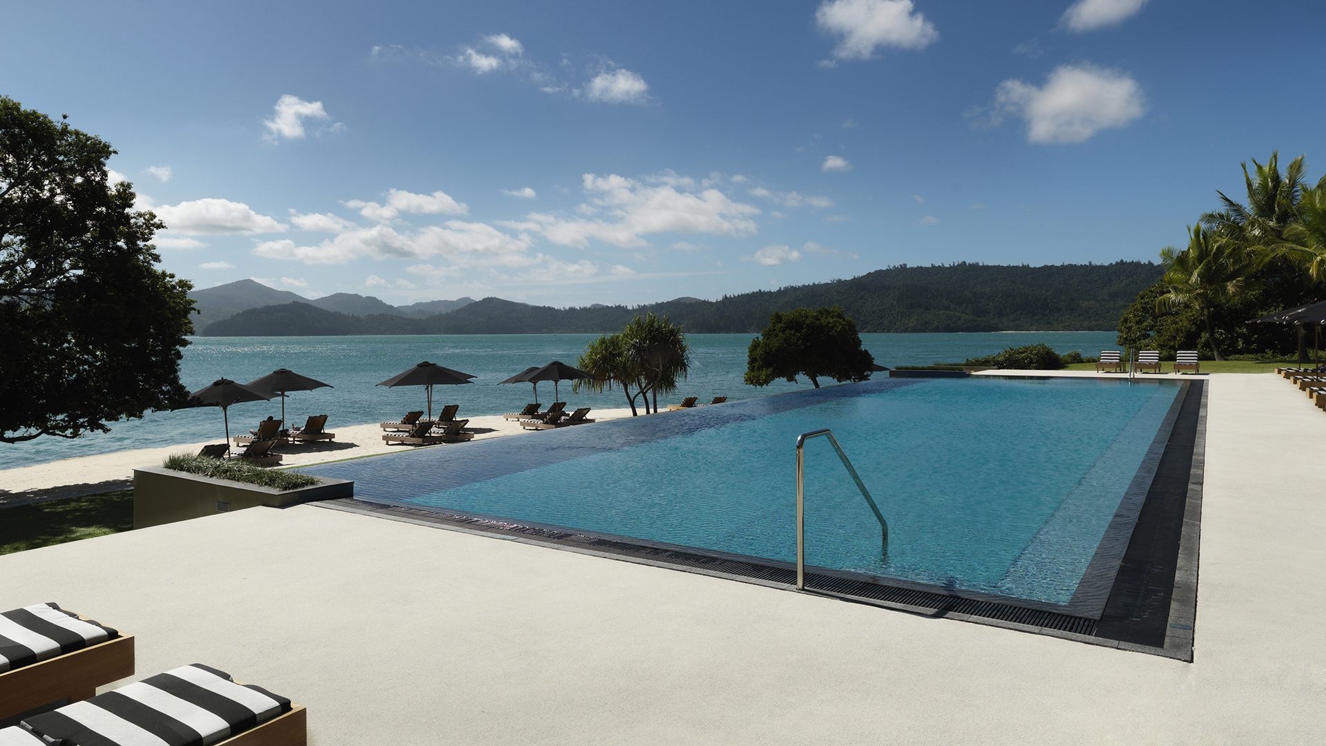 qualia, Great Barrier Reef Australia Carrier Luxury Holidays