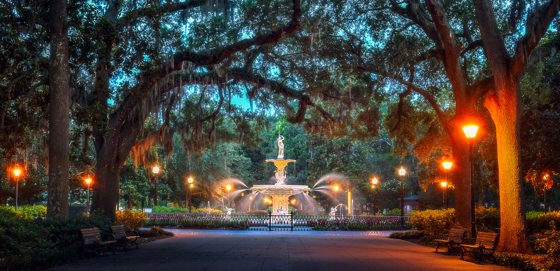 Fountain at Forsynth park in savannah georgia at sunset