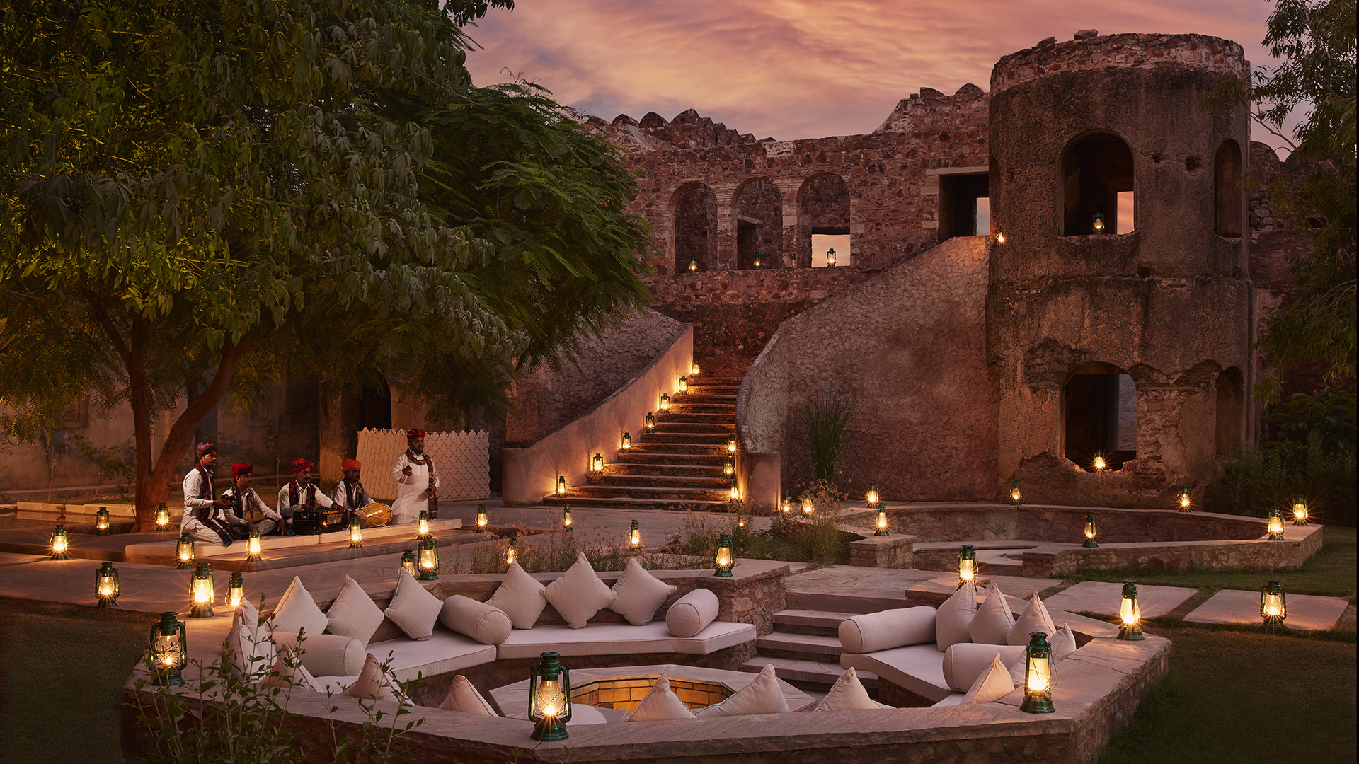 Worldwide, India, Six Senses Fort Barwara, Dining Courtyard