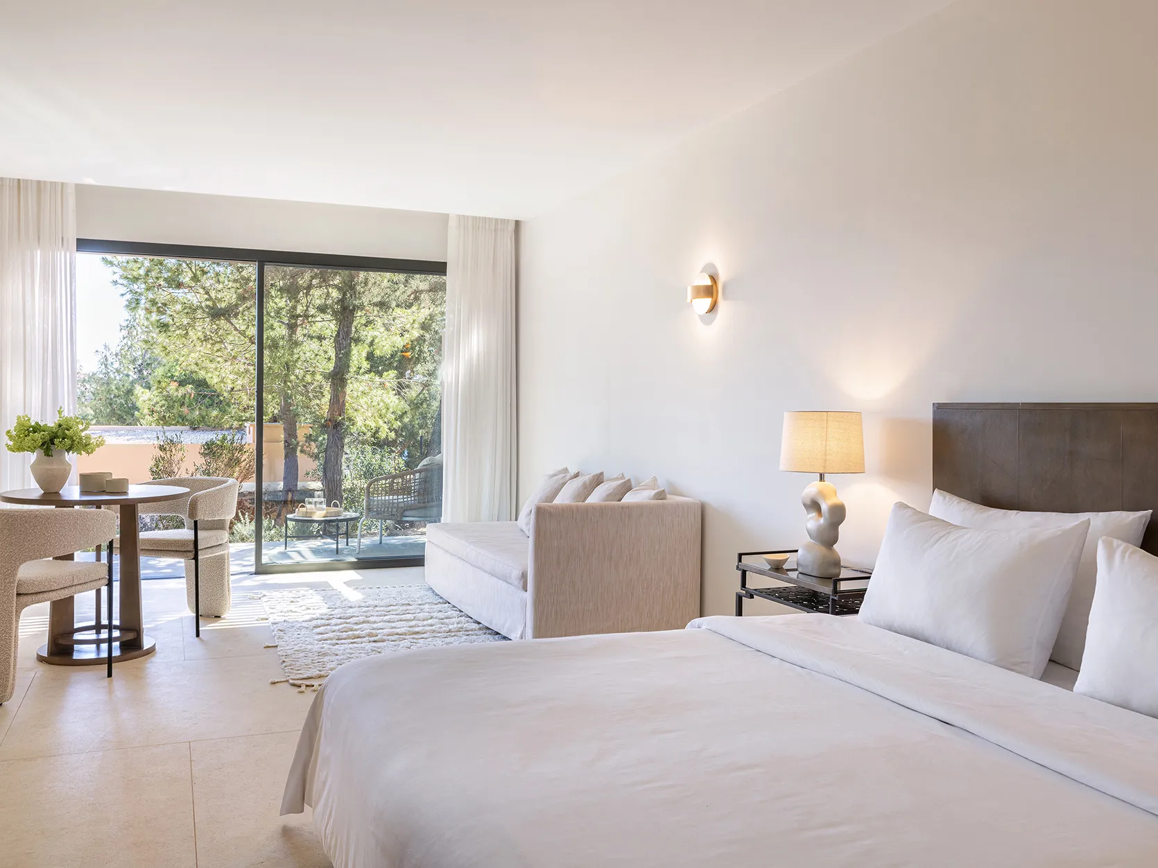 Europe, Greece, Athens Riviera, Cape Sounio, premier bungalow bedroom