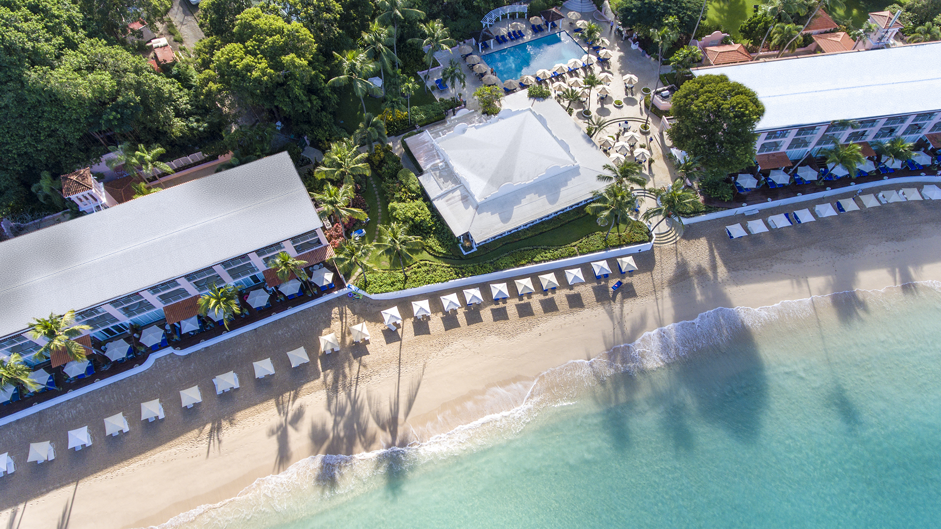 Caribbean, Barbados, Fairmont Royal Pavilion, Beach aerial view