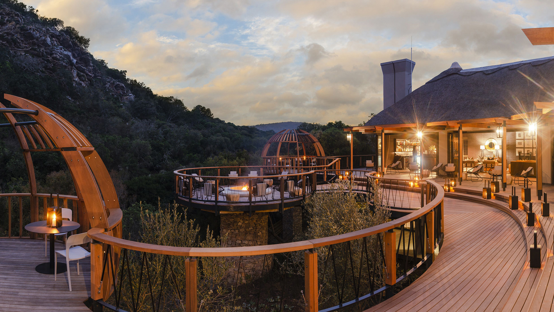 Africa, South Africa, Eagles Crag at Shamwari Private Game Reserve, Deck sunset