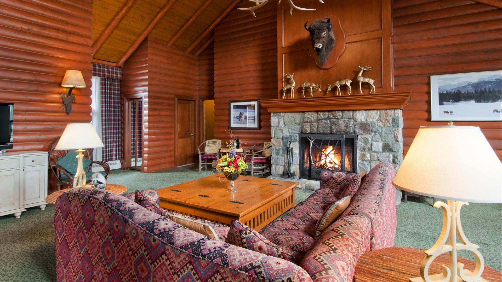  USA, Luxury Canada Holidays, Fairmont Jasper Park Lodge, Milligan Manor Signature Cabin