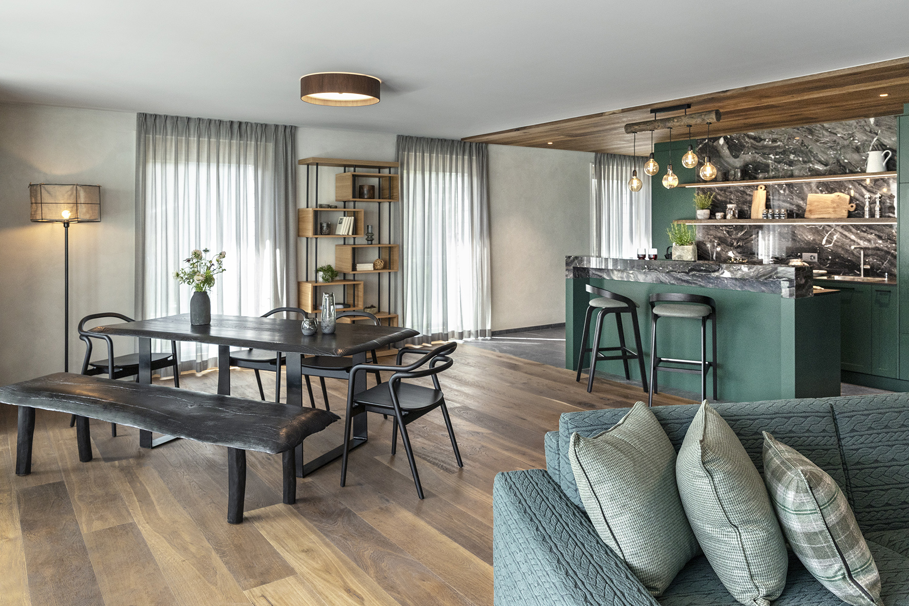 Ski & Snow, Switzerland, Arosa, Tschuggen Grand Hotel, suite kitchen and lounge