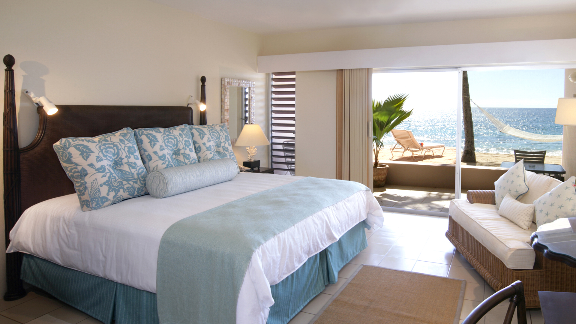 Caribbean & Mexico, Antigua, Curtain Bluff, Deluxe Room with beach access