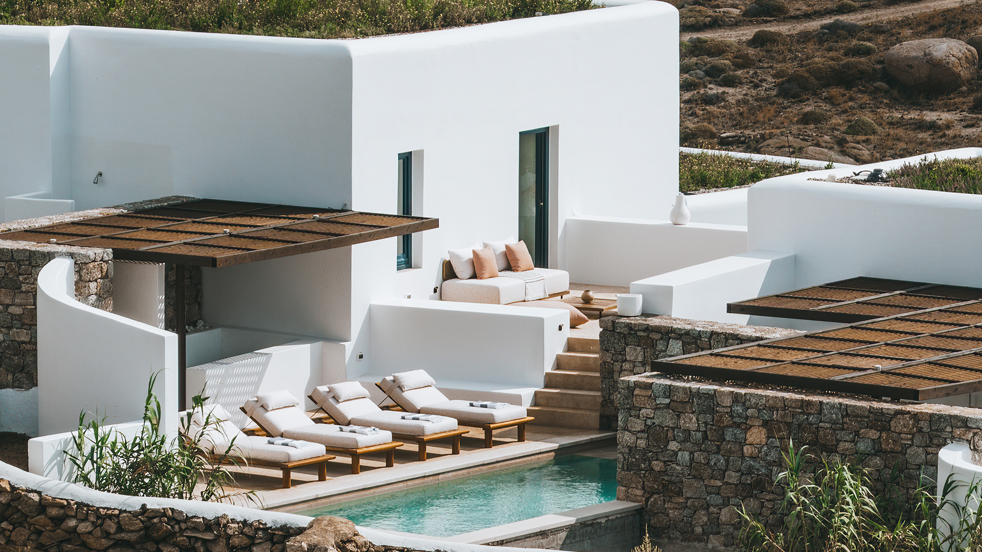 Europe, Greece, Mykonos, Cali Mykonos, Suite pool with loungers
