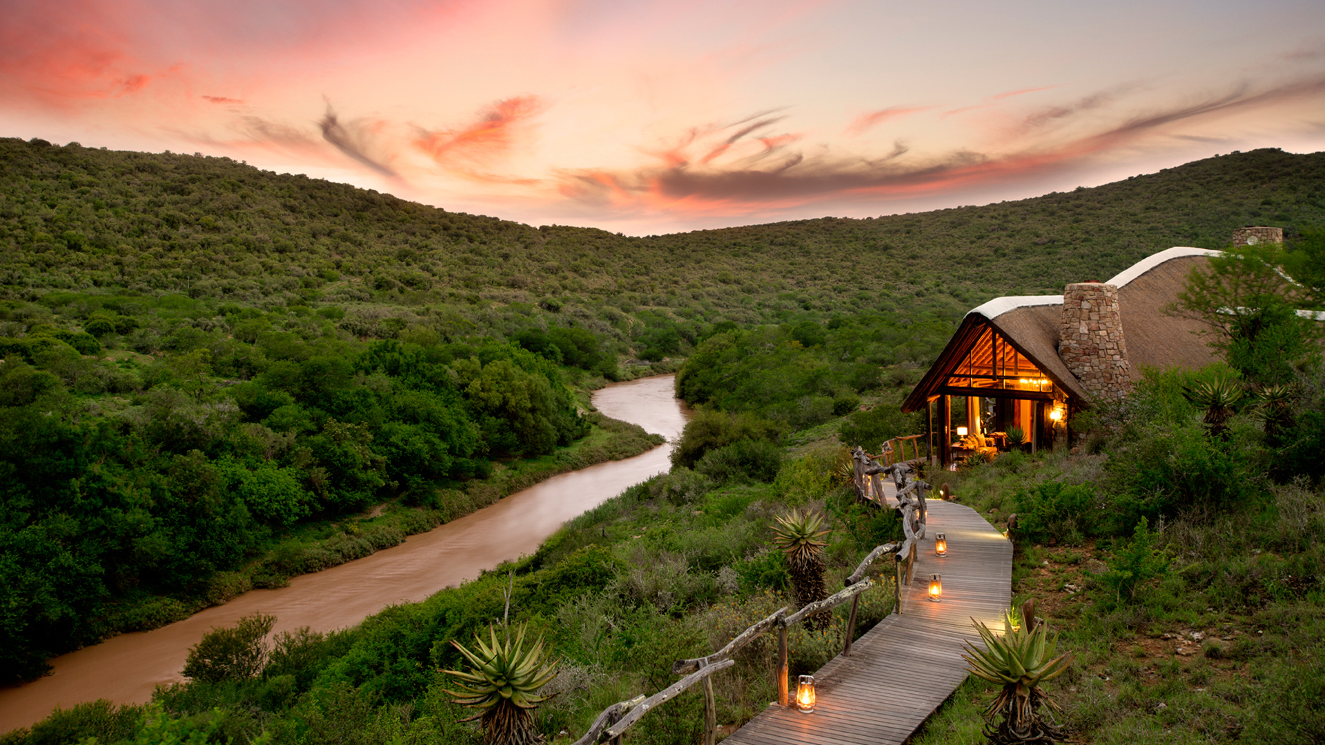  Africa, South Africa, Kwandwe Great Fish River Lodge, Lodge exterior