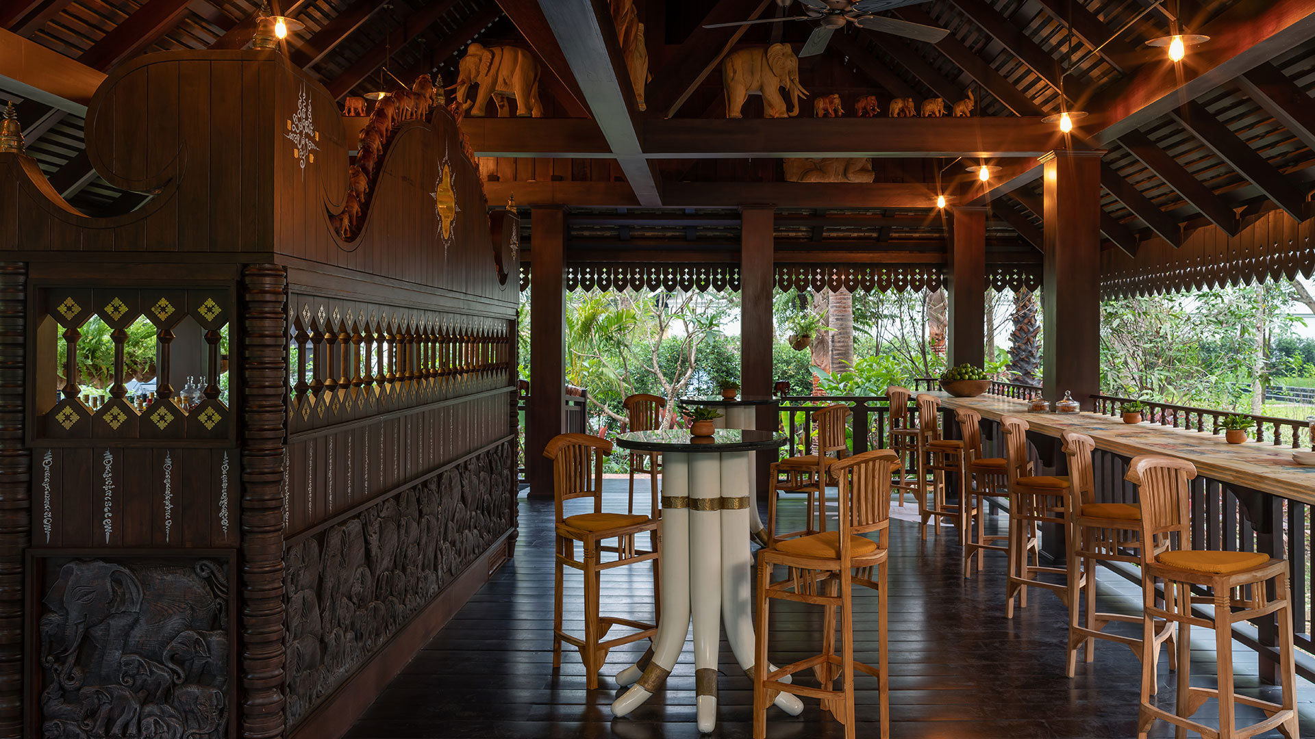  Rosewood Luang Prabang, Laos, elephant bar