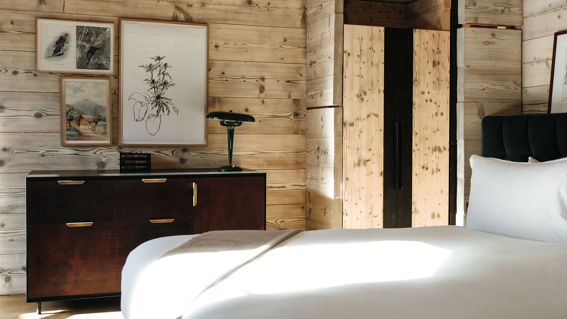 Europe Ski, France, L'Alpaga Hotel, Deluxe Suite Details