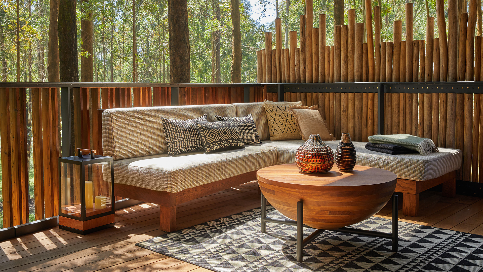  Africa, Rwanda, One&Only Gorilla's Nest, Outdoor Deck