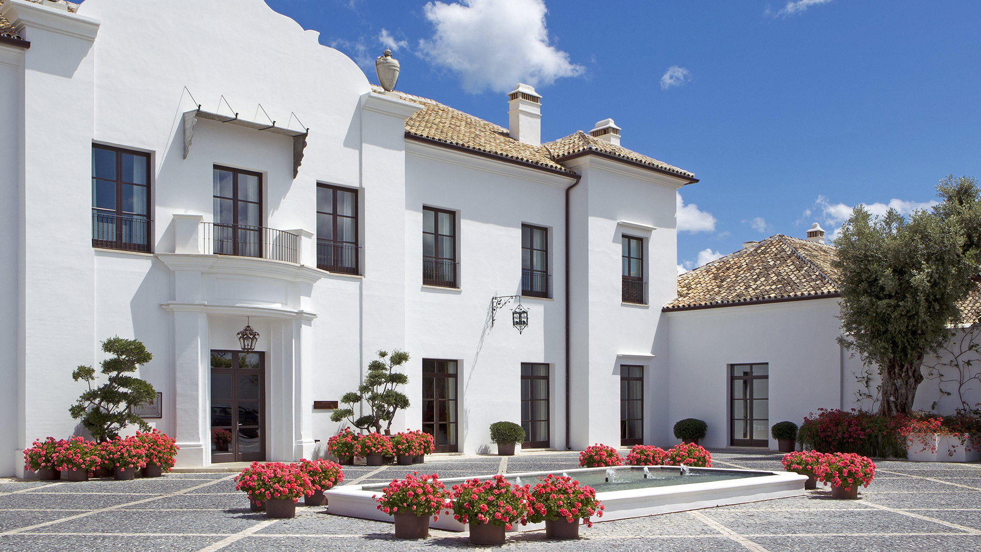 Europe, Spain, Costa del Sol, Finca Cortesin, Courtyard