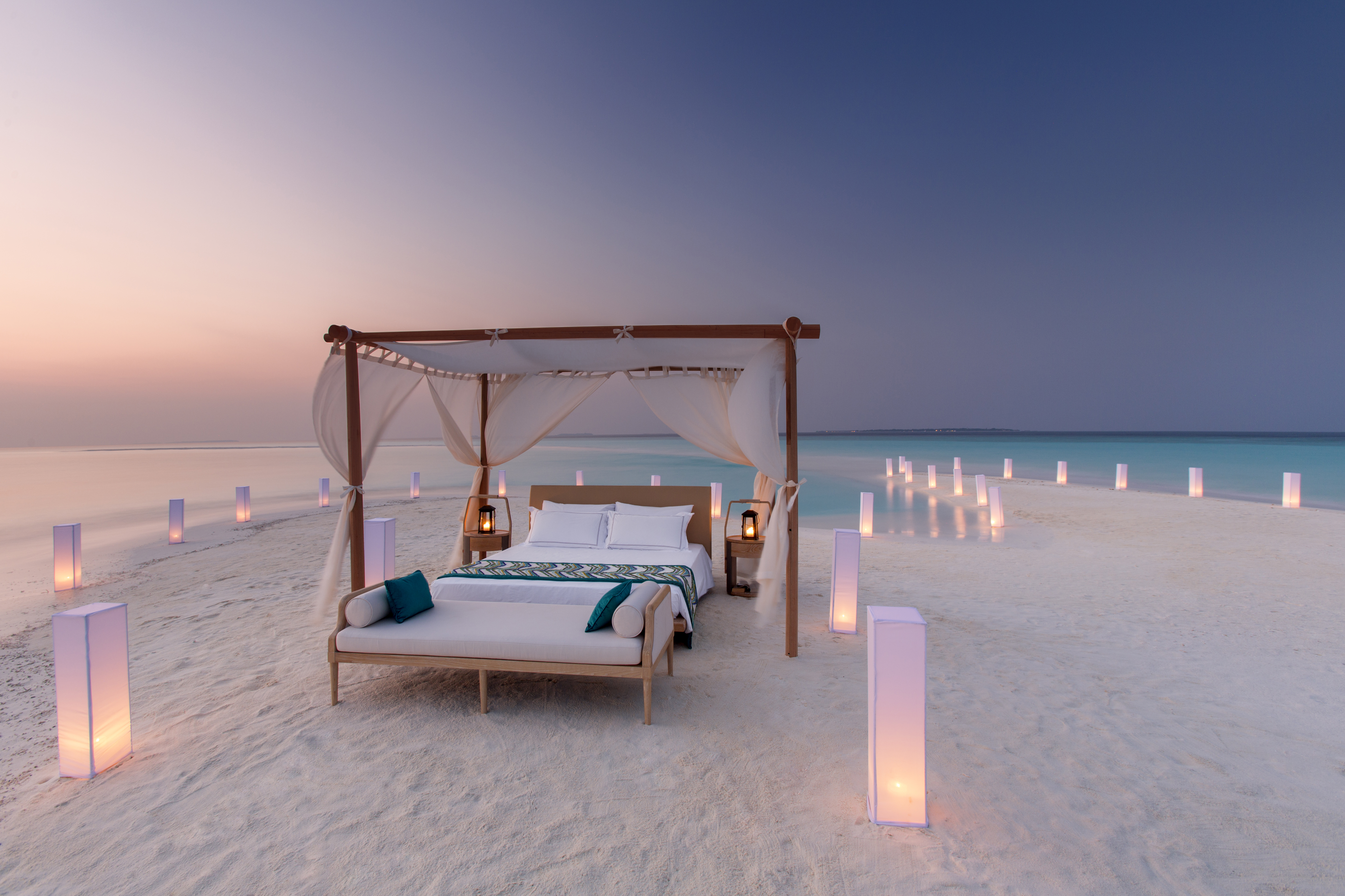 Indian Ocean, Maldives, Milaidhoo,  Bed under the stars