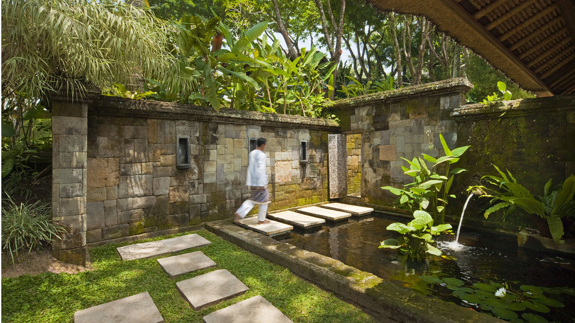 Worldwide, Indonesia, COMO Shambhala Estate, Bayugita terrace suite courtyard