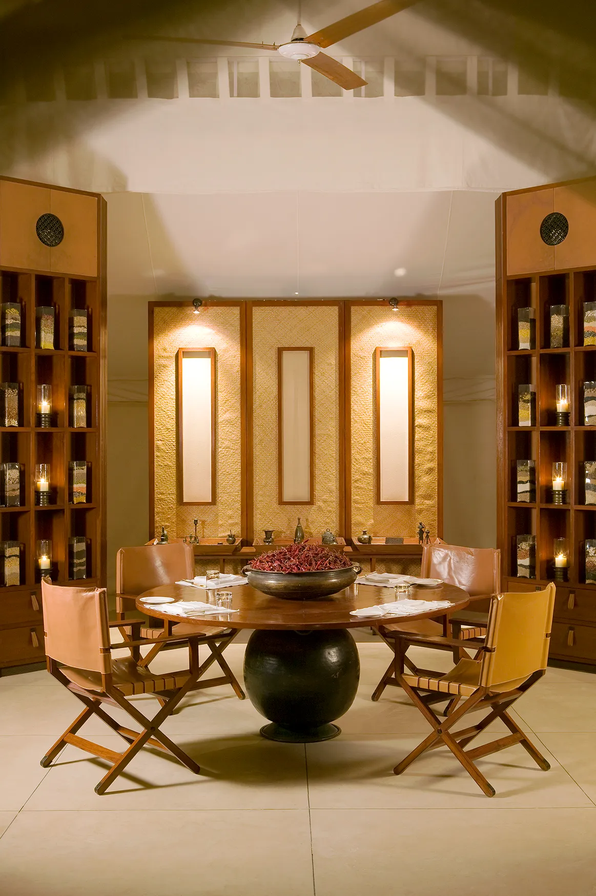 Asia, India, Aman-i-Khas, Dining Tent table set up