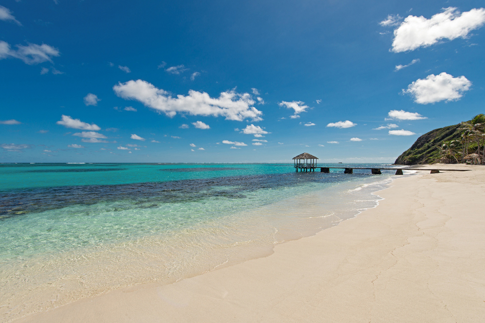 Caribbean, St Vincent & The Grenadines, Petit St Vincent, Beach
