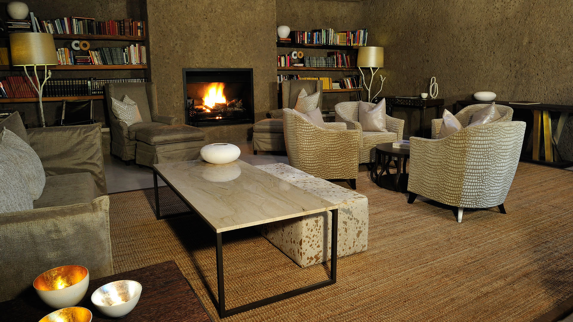  Africa, South Africa, Sabi Sabi Earth Lodge, Bar Lounge 