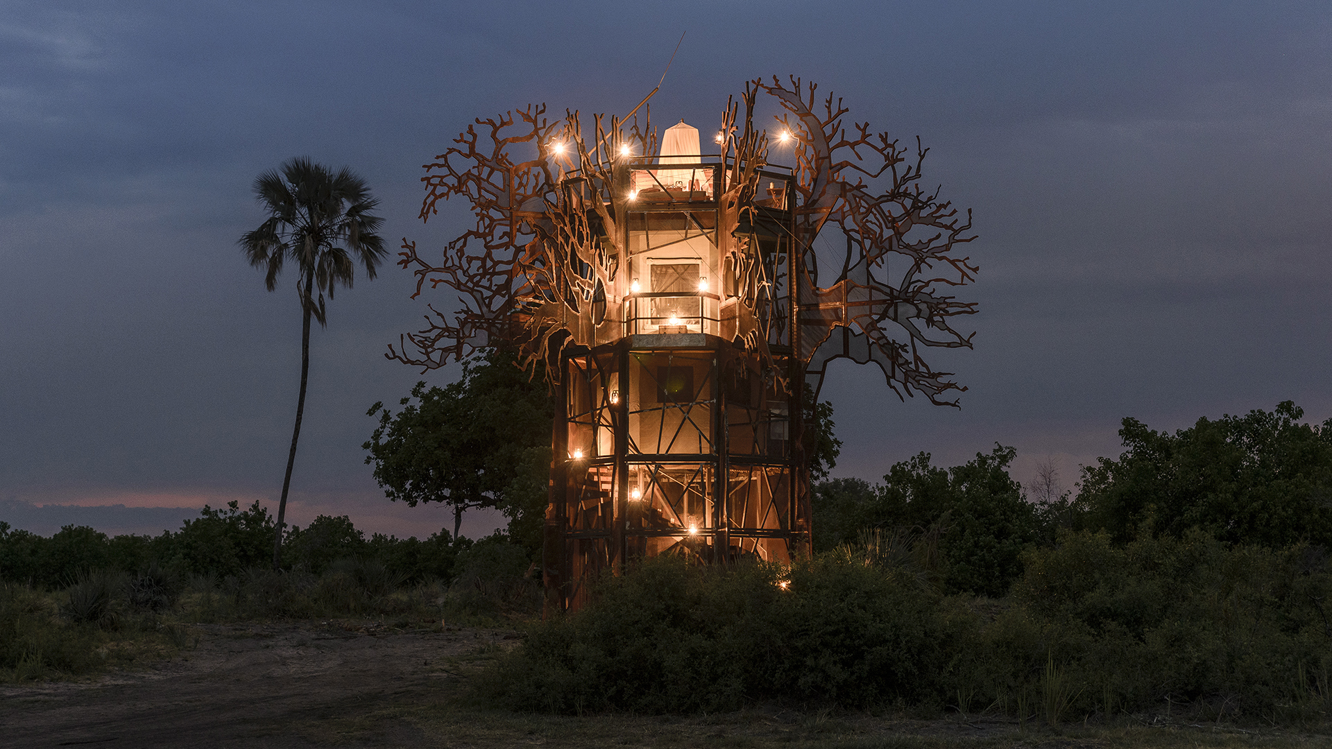  Africa, Botswana, Xigera, Baobab Treehouse