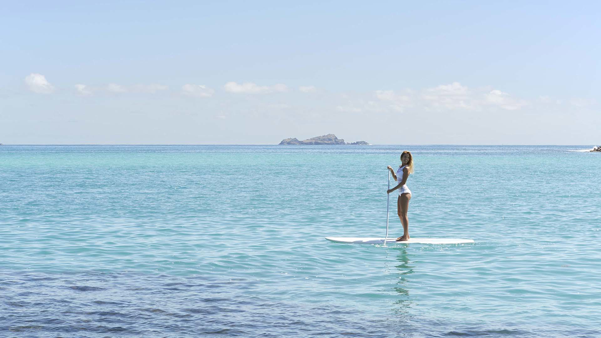 Caribbean, St Barths, Eden Rock, Paddle Board
