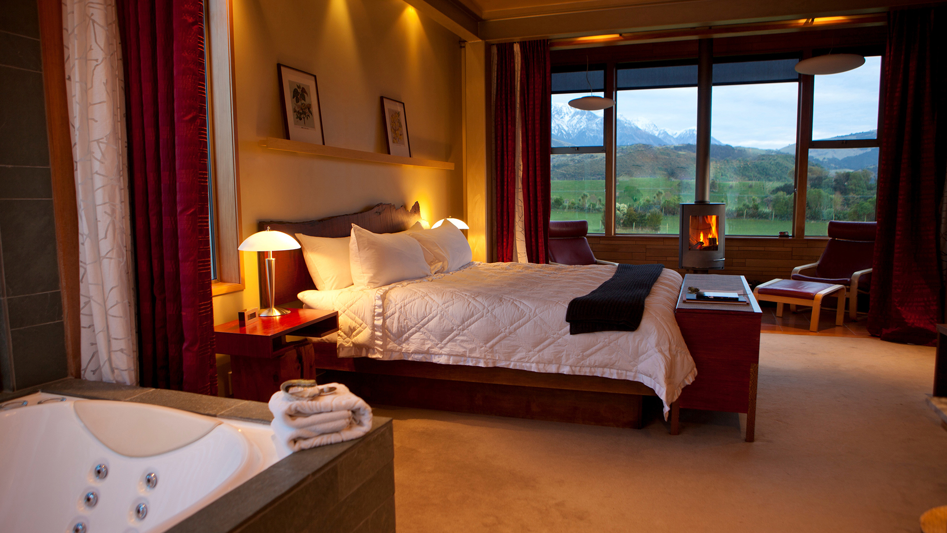  Worldwide, New Zealand, Hapuku Lodge and Tree Houses, Treehouse bedroom
