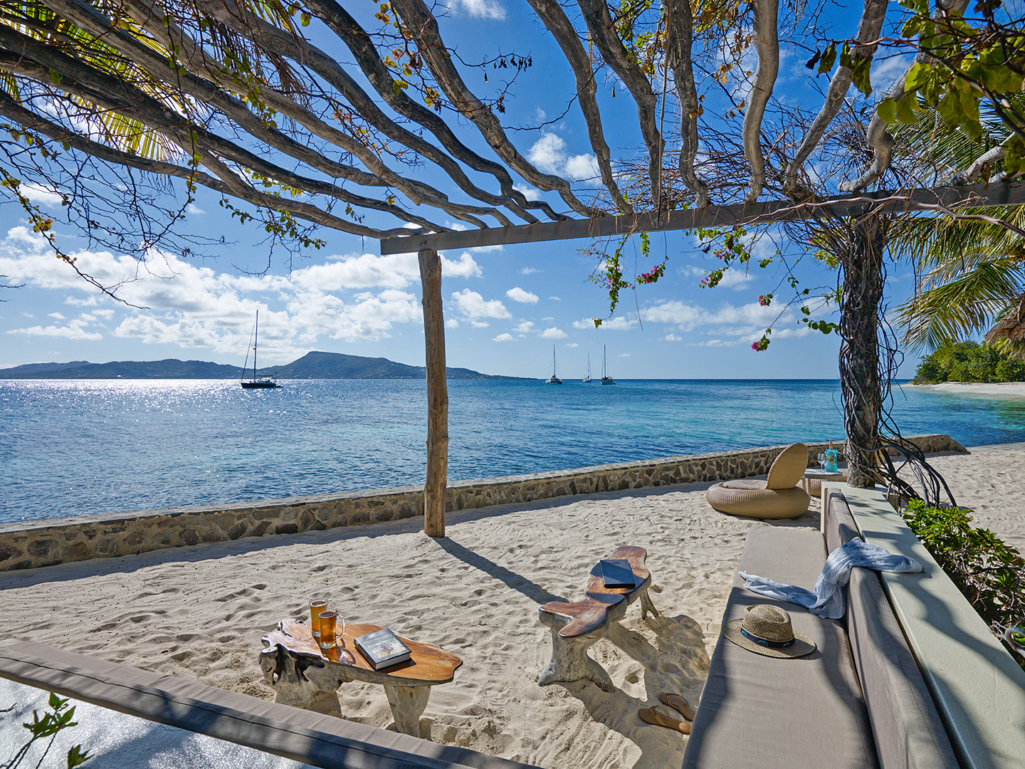 Caribbean, St Vincent & The Grenadines, Petit St Vincent, Beach bar