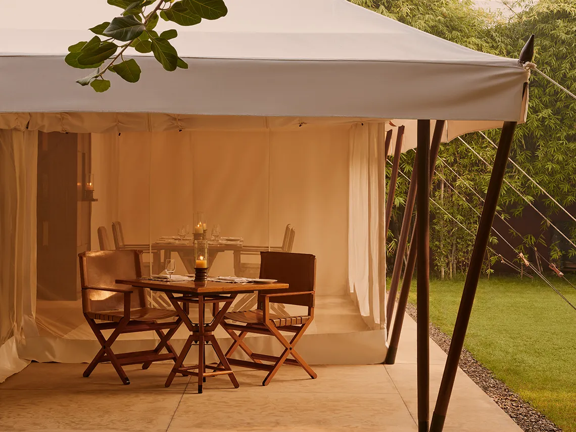 Asia, India, Aman-i-Khas, exterior terrace dining table and chairs