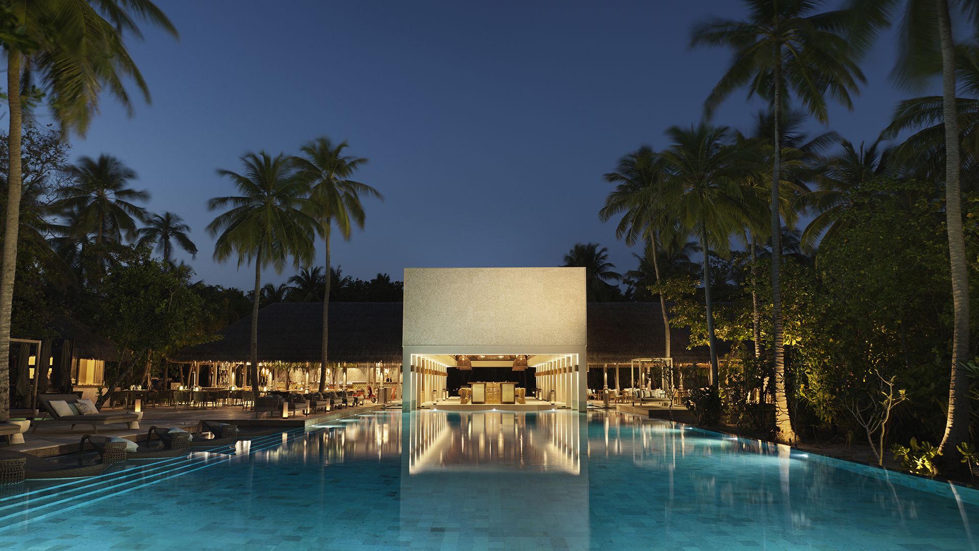 Indian Ocean, Maldives, Vakkaru Maldives, Cabana Pool Evening