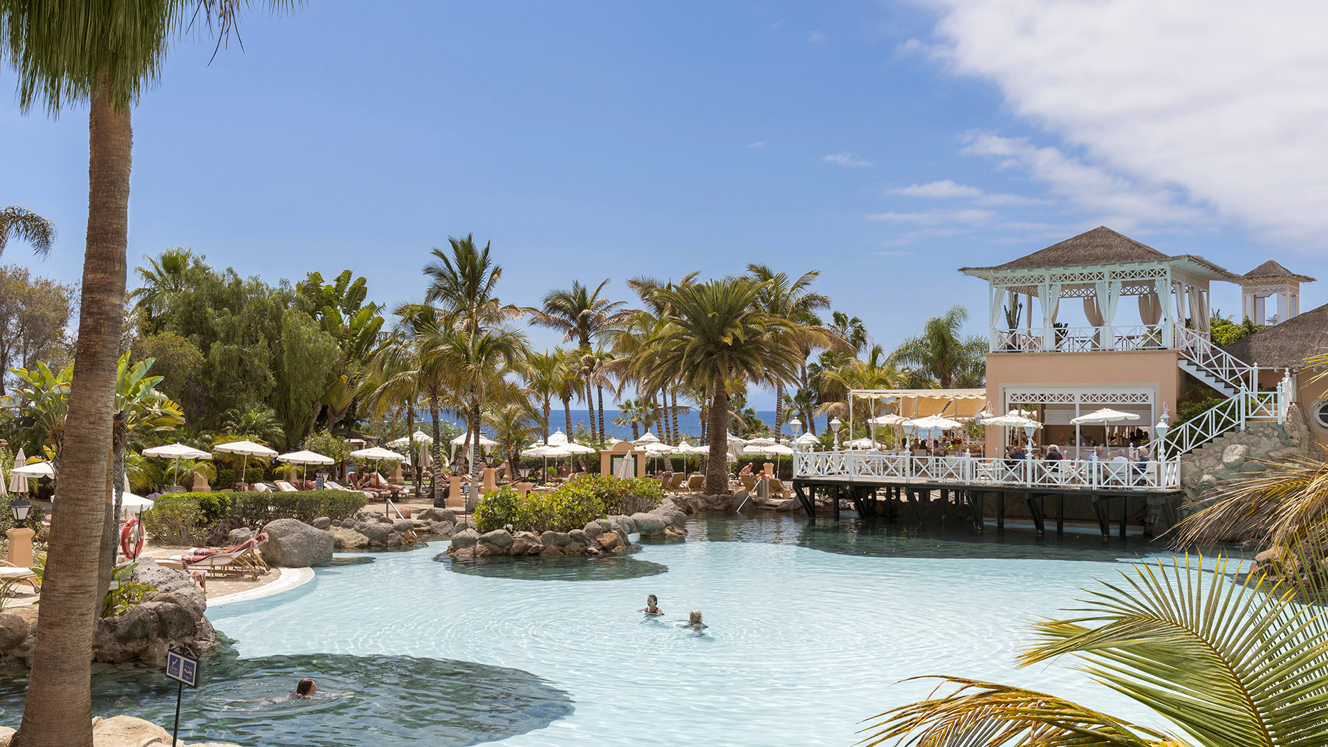 Europe, Spain, Tenerife, Bahia del Duque, Kids in pool