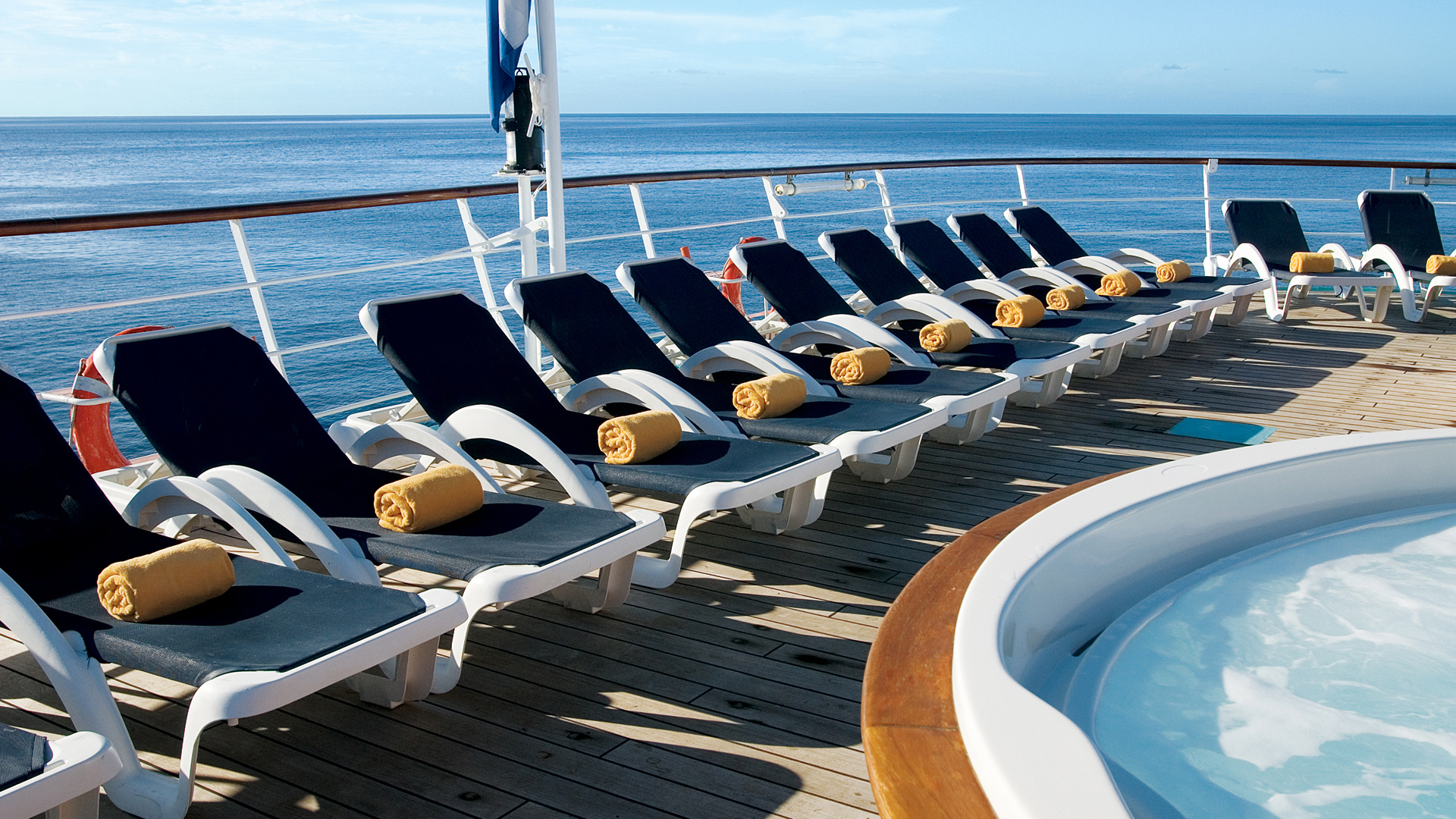 Cruises, Windstar, Deck chairs