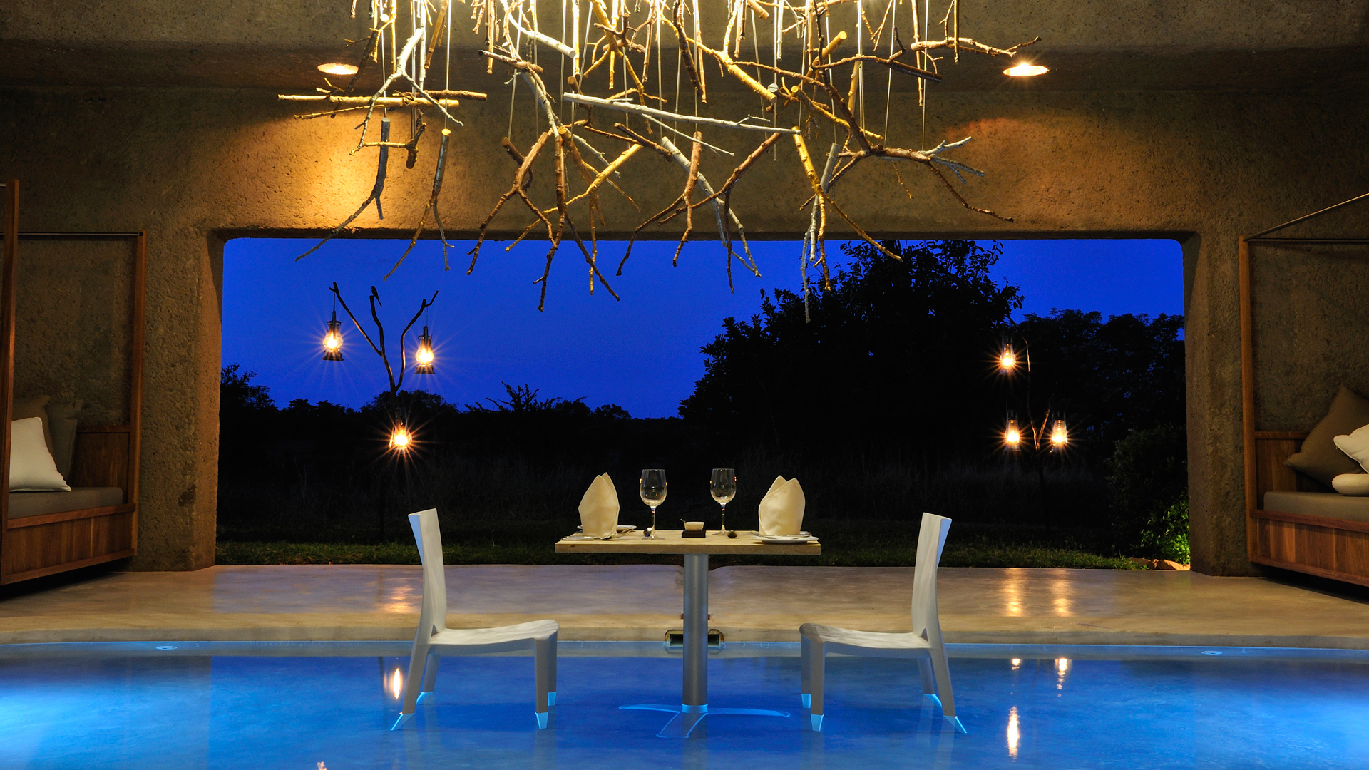 Africa, South Africa, Sabi Sabi Earth Lodge, Pool dining