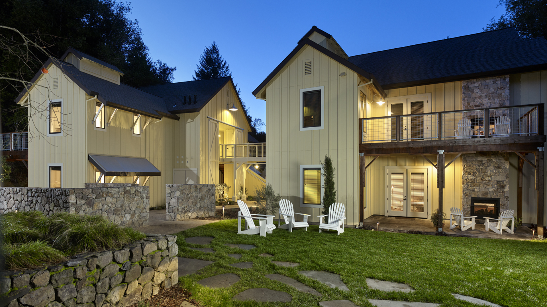  USA & Canada, California, Farmhouse Inn, Exterior