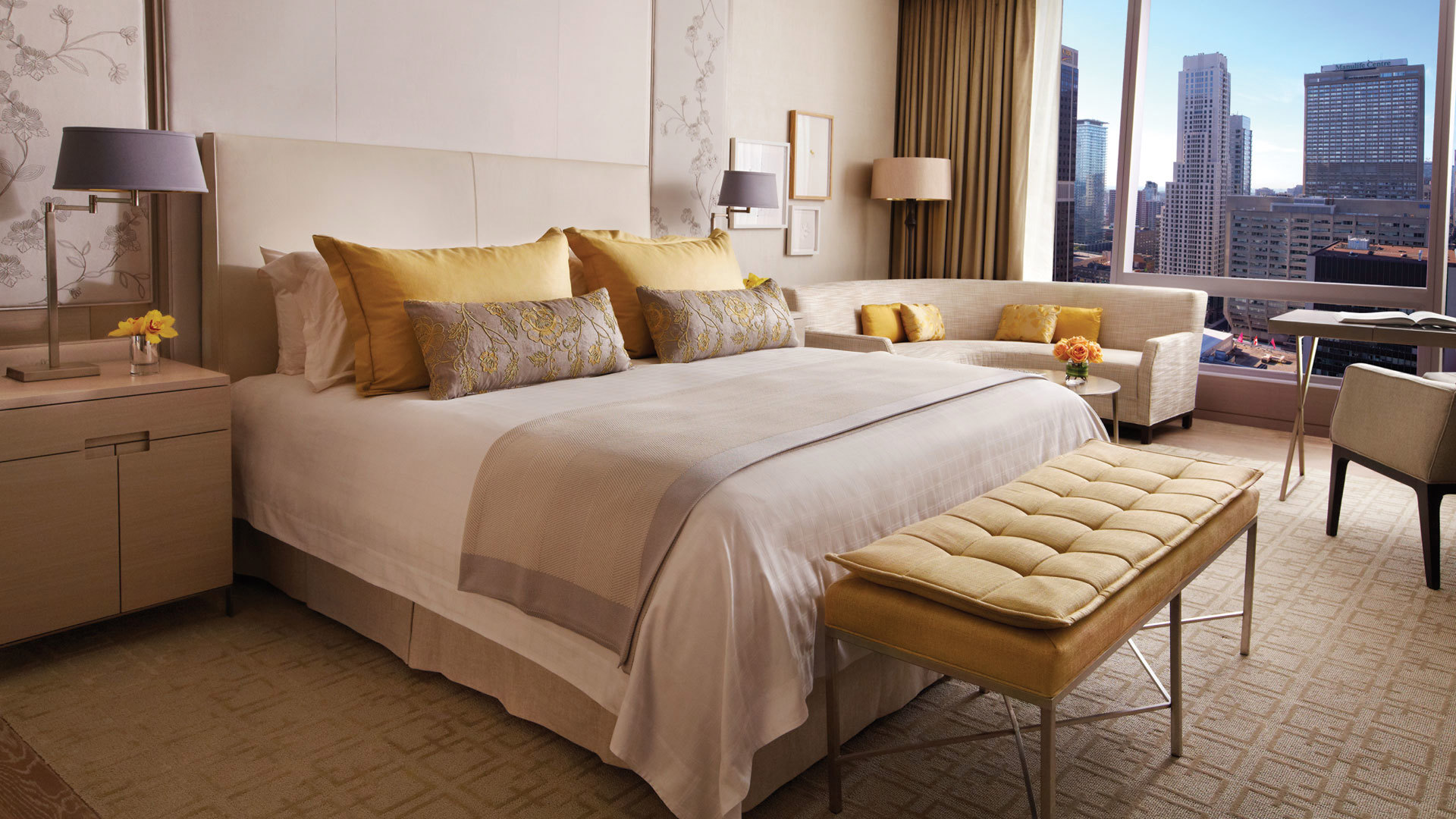 North America, Canada, Toronto, Four Season Hotel Toronto, Superior deluxe room with view