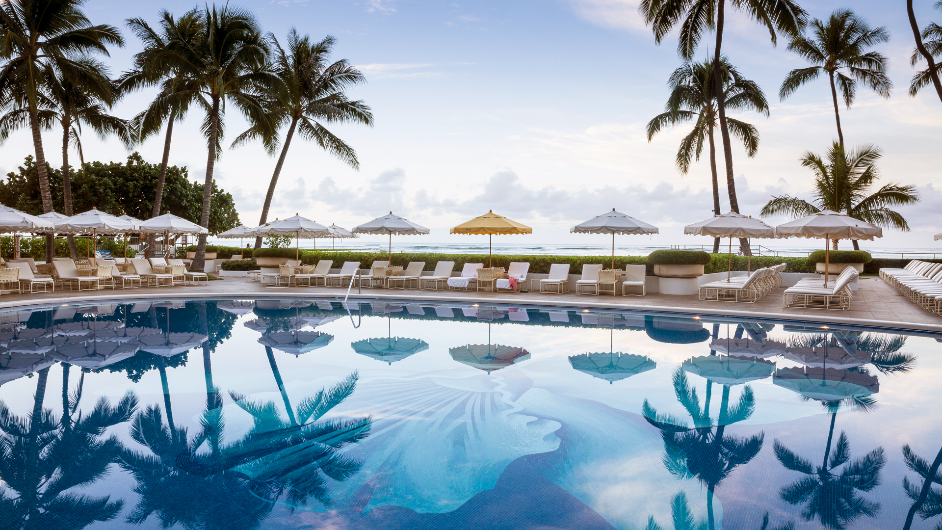  USA, Luxury Hawaii Holidays, Halekulani, Swimming pool