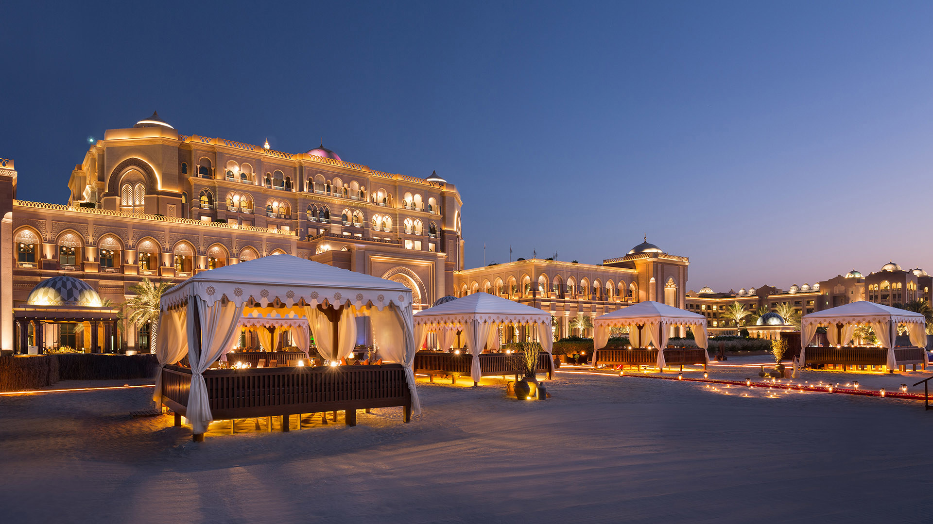 Arab Emirates, Abu Dhabi, The Emirates Palace, BBQ Al Qasr by Dusk