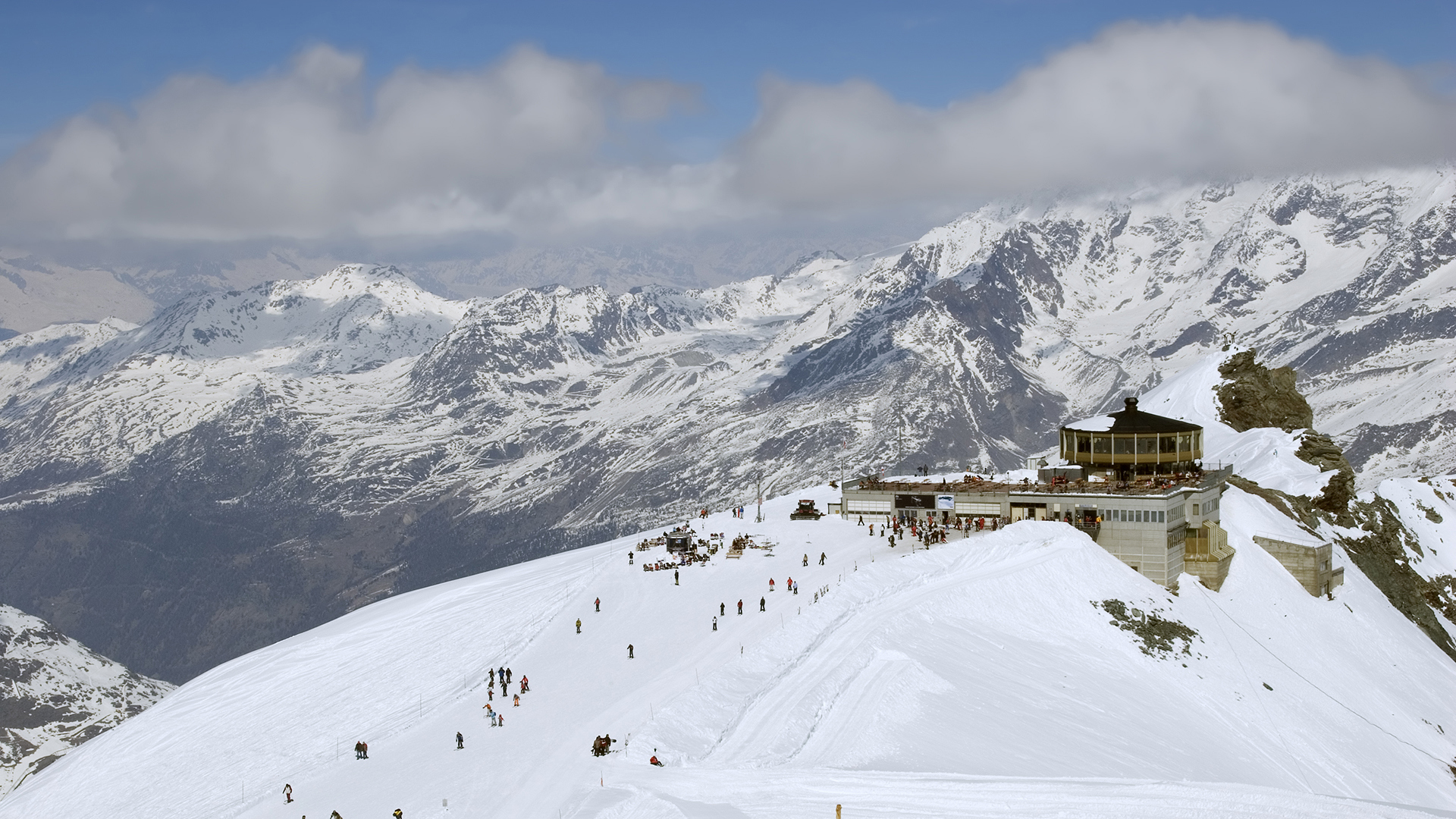 Luxury Ski & Snow, Saas Fee, Hill top resort